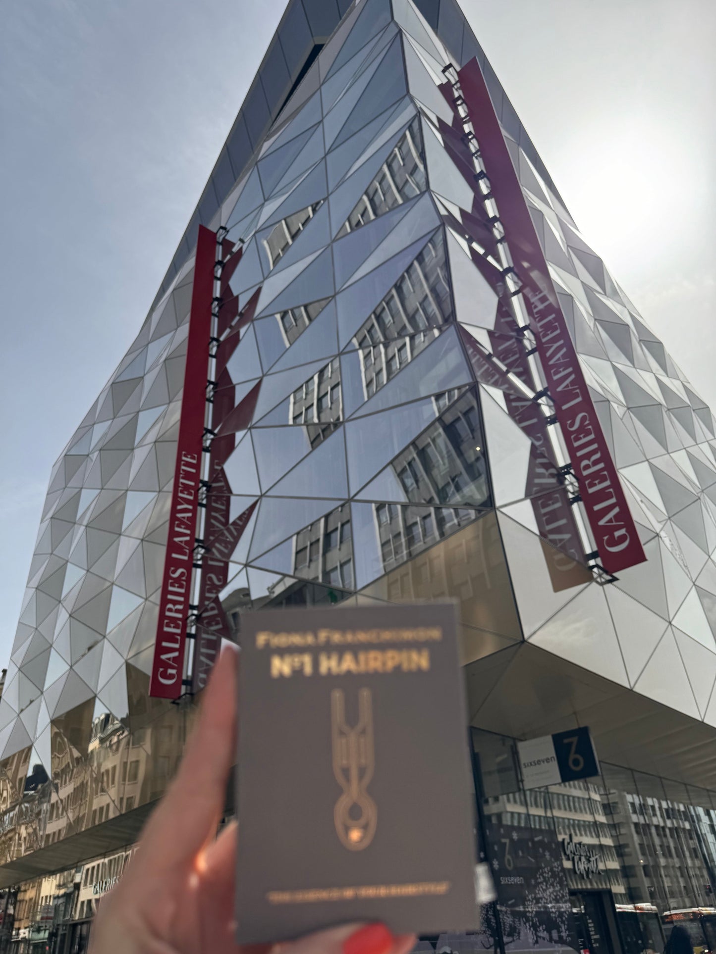 Live Demo Fiona Franchimon Nº1 HAIRPIN x Galeries Lafayette Luxembourg 6th of November